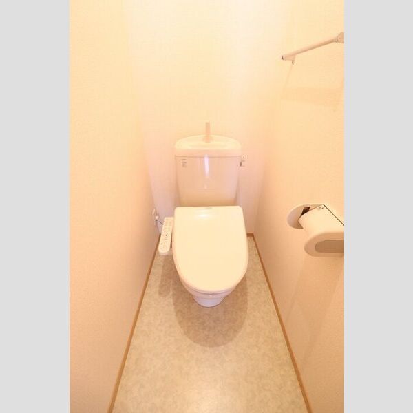 トイレ (トイレ)