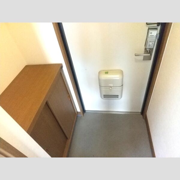 玄関 (玄関)