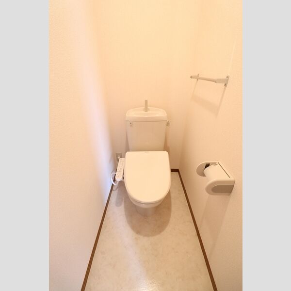 トイレ (トイレ)