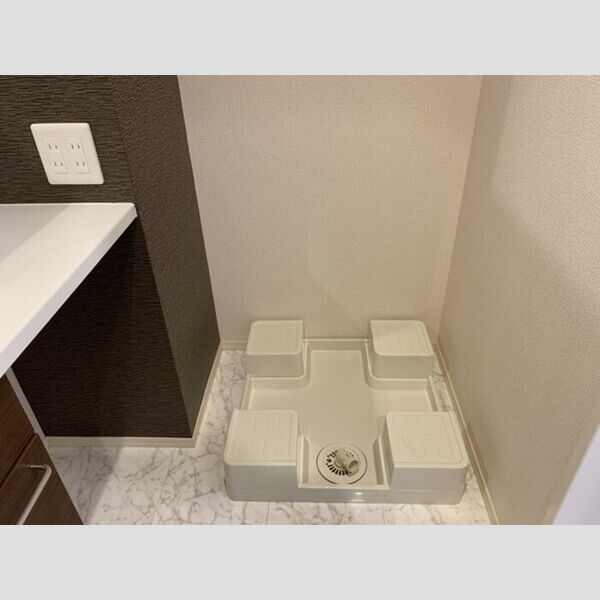 その他 (洗濯機置き場)