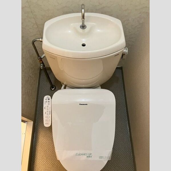 トイレ (トイレ)