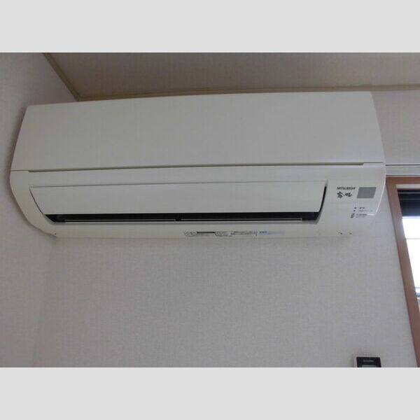 その他設備 (和室エアコン)