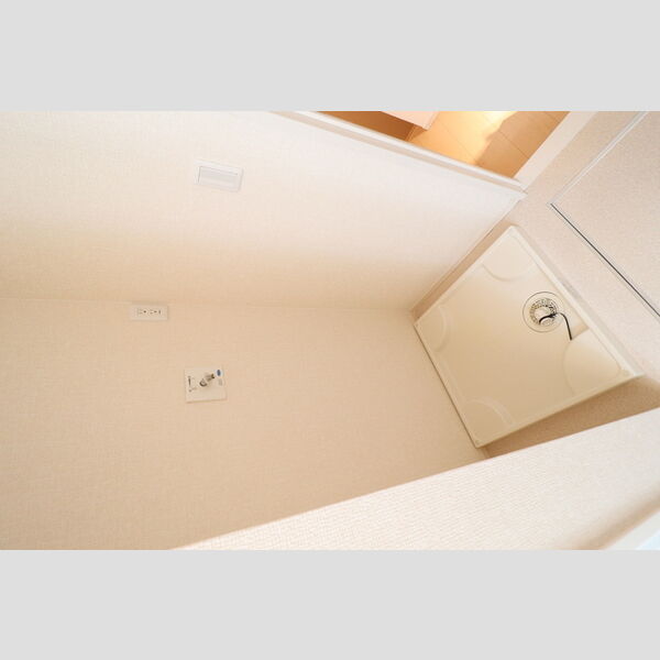 洗面所 (洗濯機置き場)