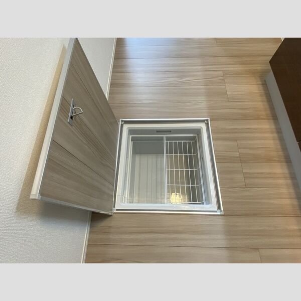その他 (床下収納)