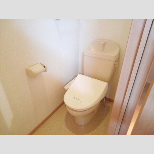 トイレ (トイレ)