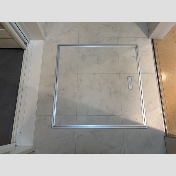 収納 (床下収納)