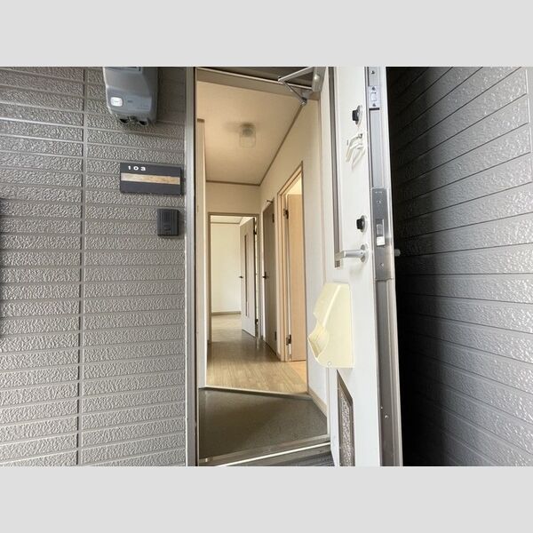 玄関 (玄関)