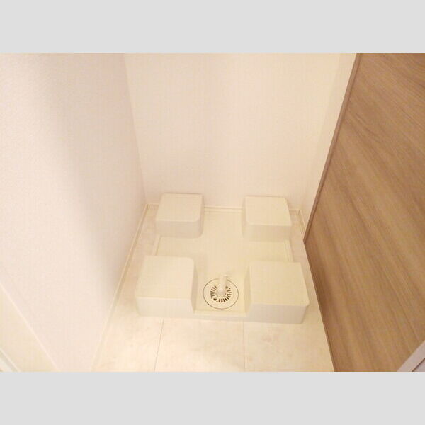 その他 (洗濯機置き場)