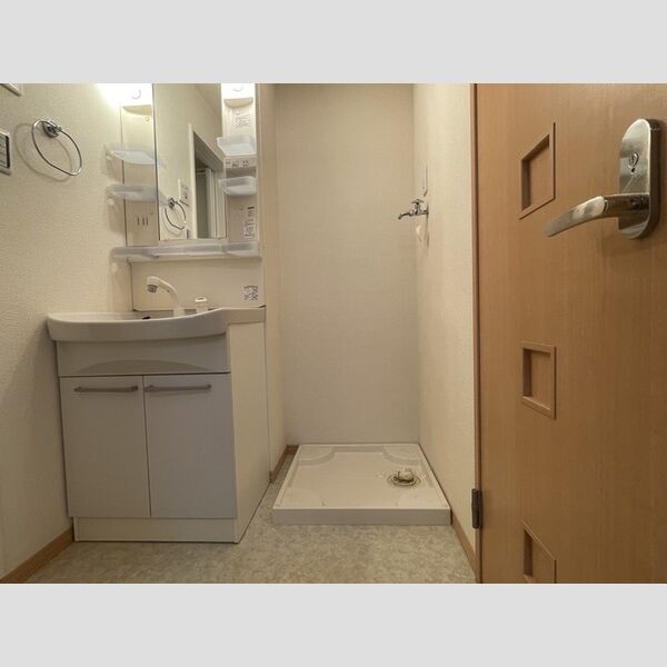 その他 (洗濯機置き場)