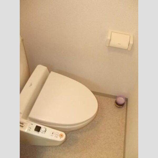 トイレ (トイレ)