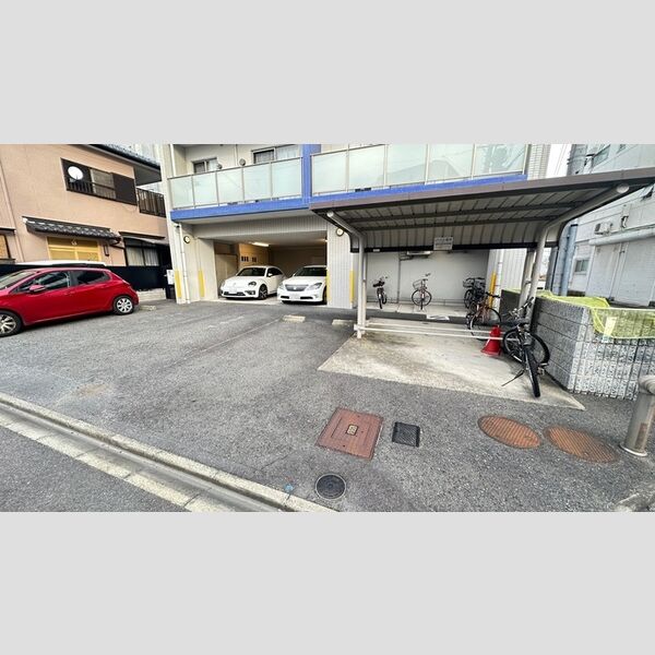 駐車場 (駐車場)