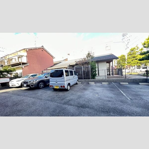 駐車場 (駐車場)