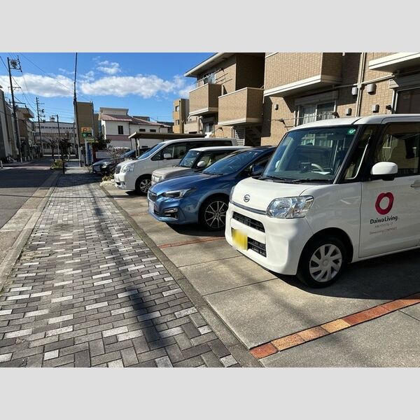 駐車場 (駐車場)