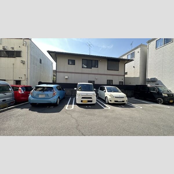 駐車場 (駐車場)