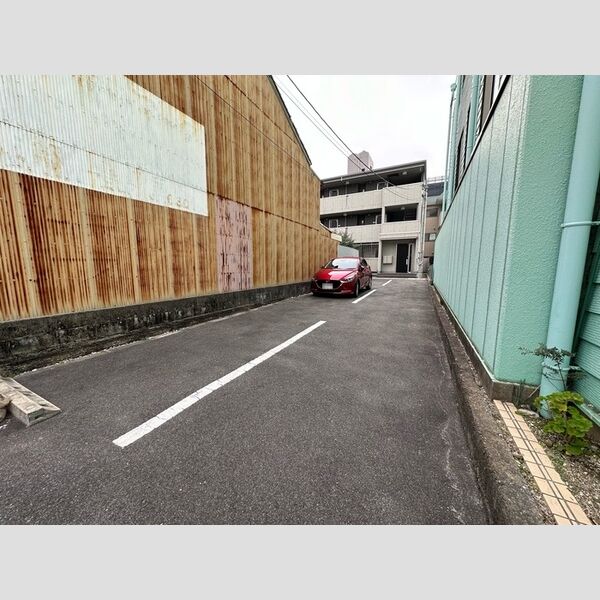 駐車場 (駐車場)