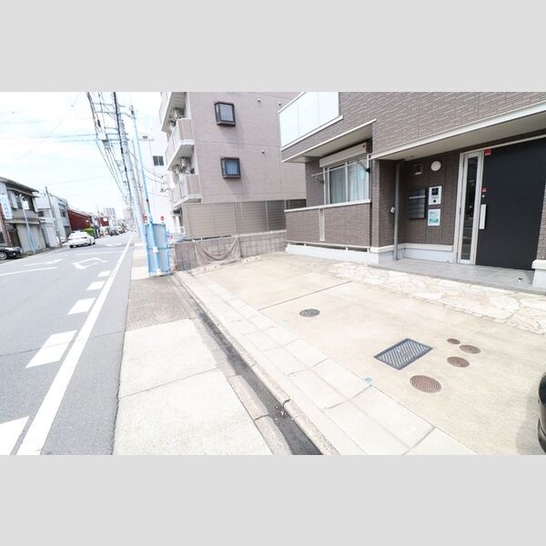 駐車場 (駐車場)