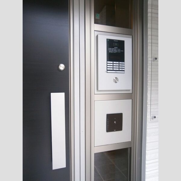 現地周辺 (オートロック　(ICカードキー))