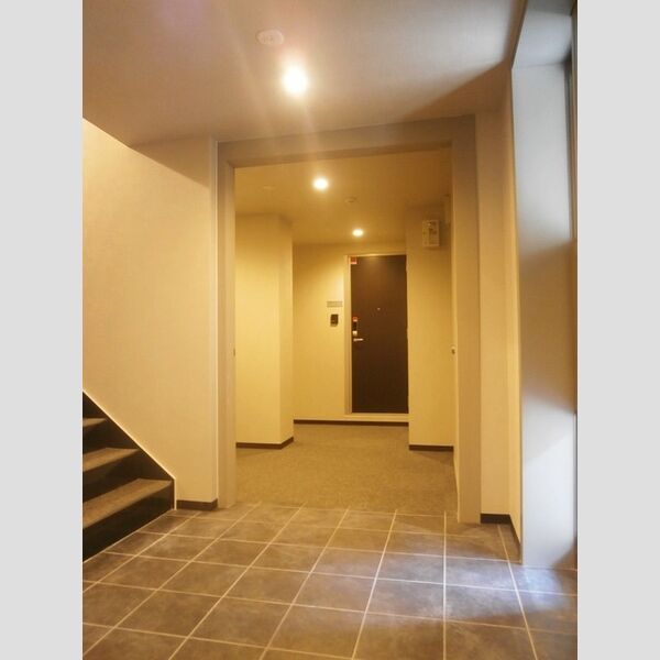 現地周辺 (1階　ロビー(エレベーター前))