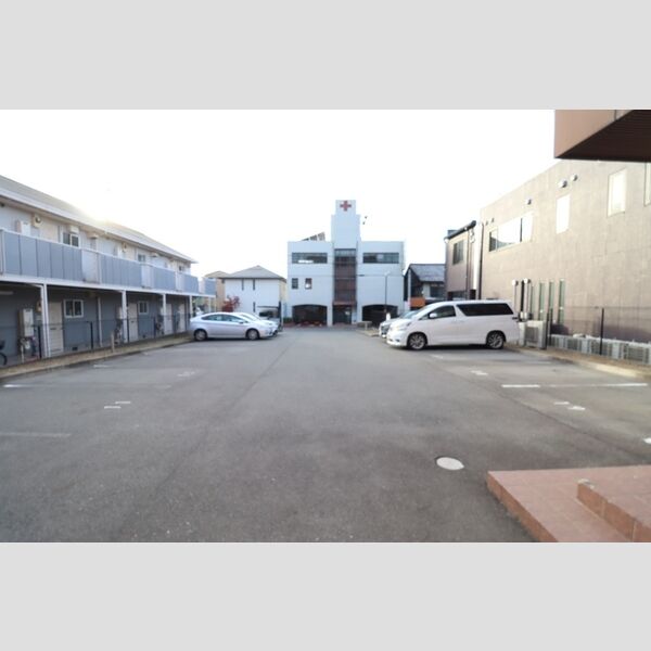 駐車場 (駐車場)