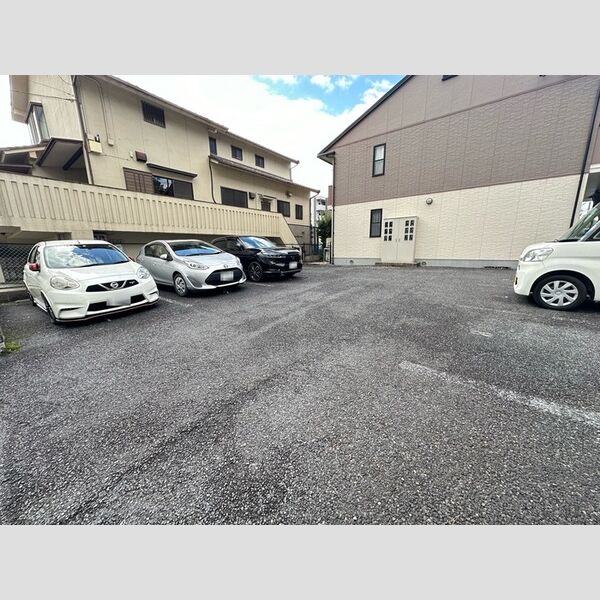 駐車場 (駐車場)