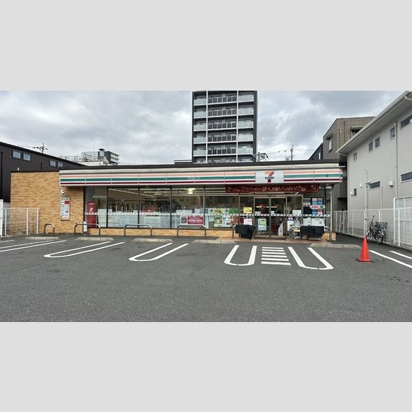 現地周辺 (セブンイレブン名古屋井深町店)