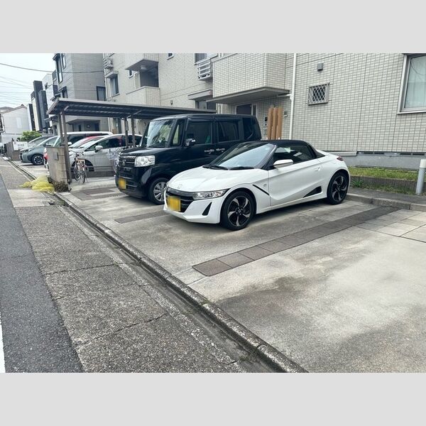 駐車場 (駐車場)