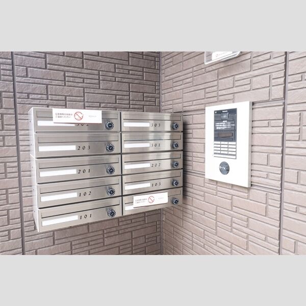 現地周辺 (集合ポスト・オートロック)