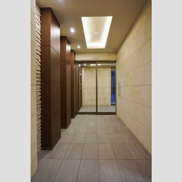 現地周辺 (ホール)