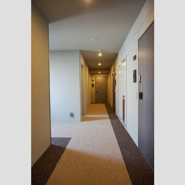 現地周辺 (屋内廊下　仕様)