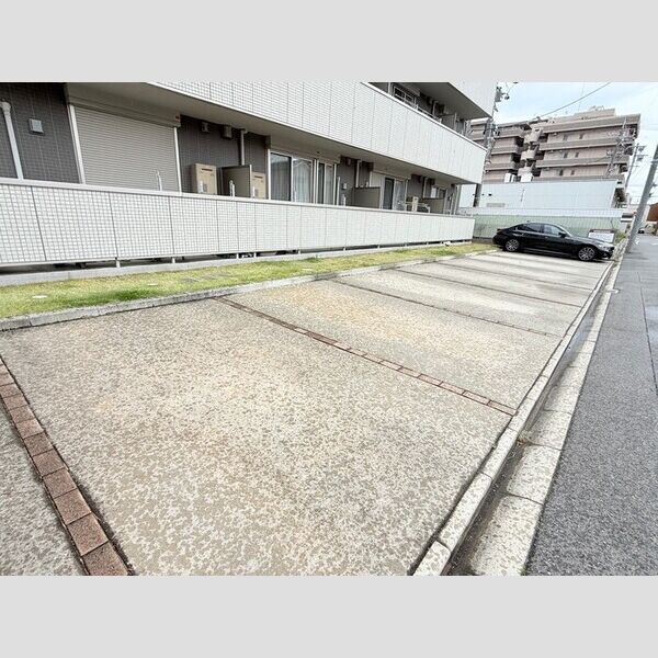 駐車場 (駐車場)