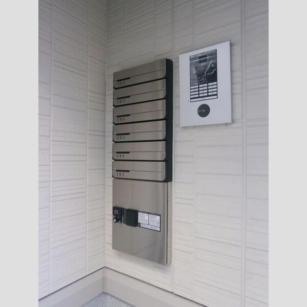 現地周辺 (メール便対応ポスト　+　宅配ボックス)