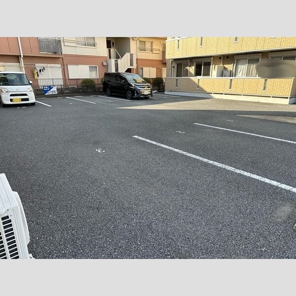 駐車場 (駐車場)
