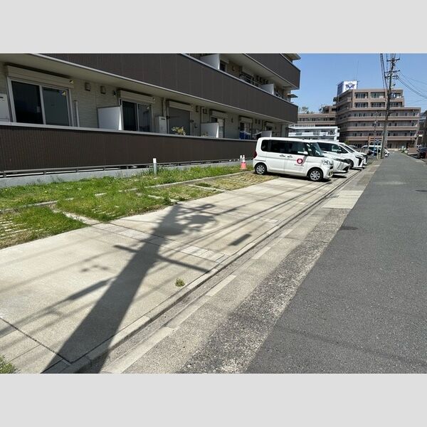 駐車場 (駐車場)
