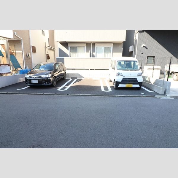 駐車場 (東側駐車場)