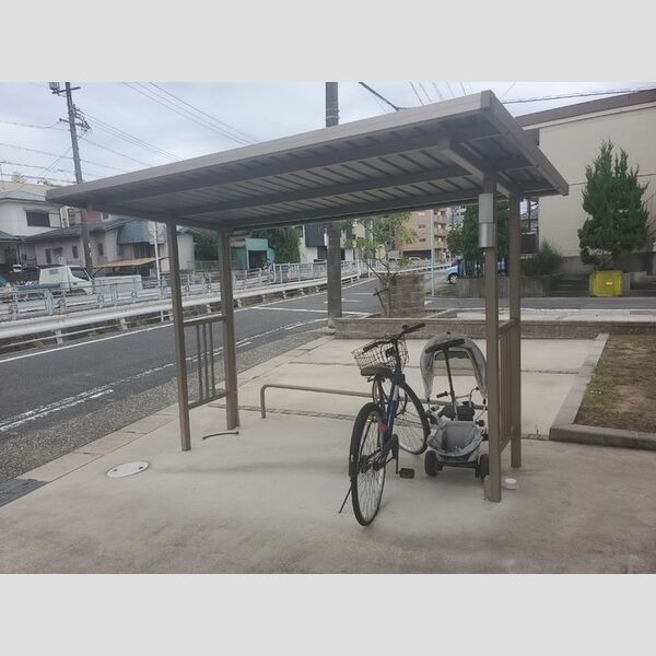 現地周辺 (サイクルポート)