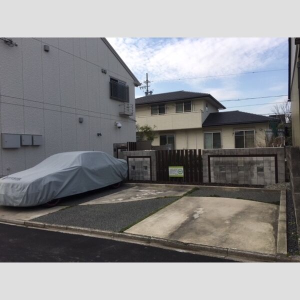 現地周辺 (駐車場)