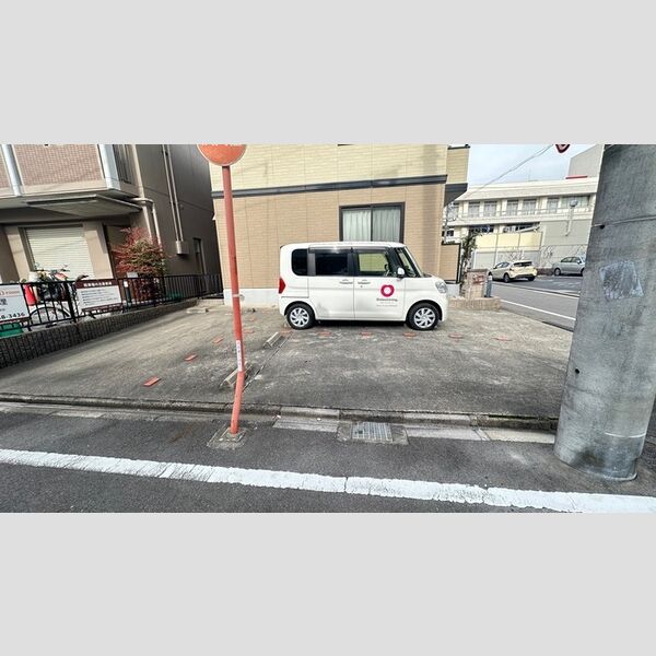 駐車場 (駐車場)