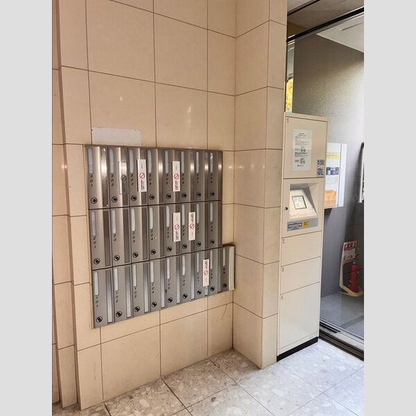 現地周辺 (ロビー)