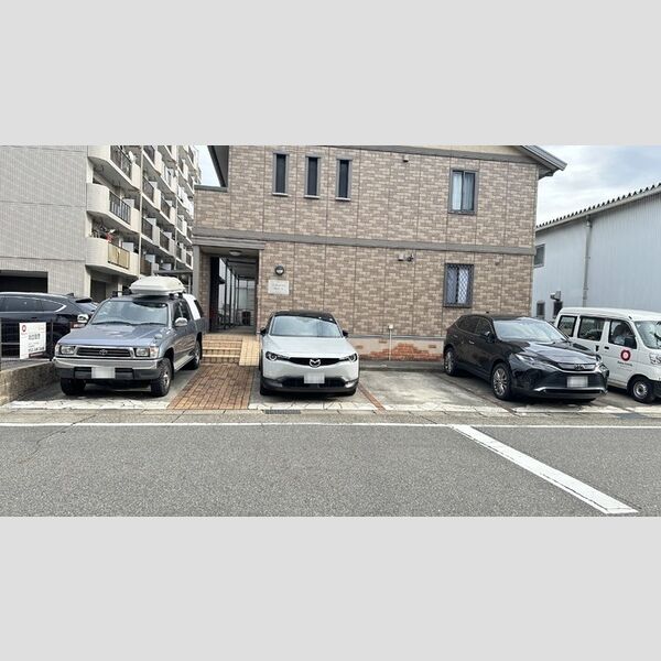 駐車場 (駐車場)