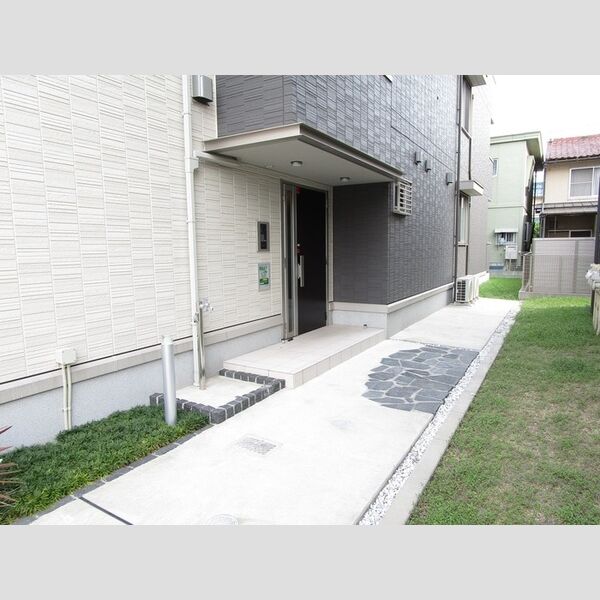 エントランス (エントランス)