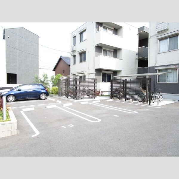 駐車場 (駐車場)