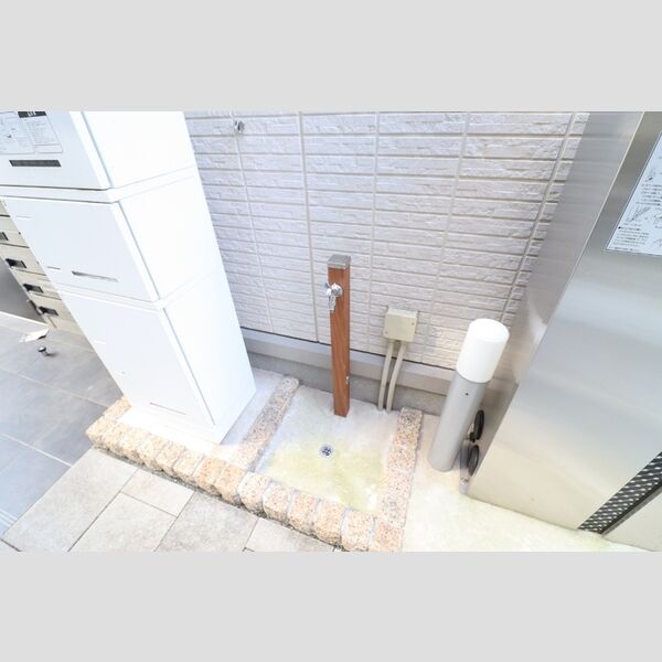 現地周辺 (ペット足洗い場)