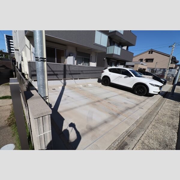 駐車場 (駐車場)