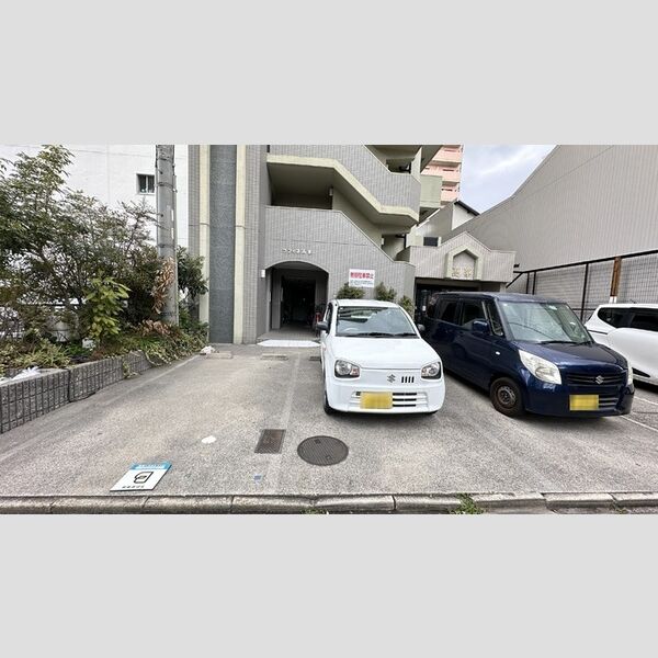 駐車場 (駐車場)