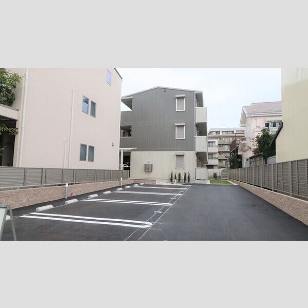 駐車場 (駐車場)