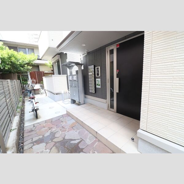 エントランス (エントランス)