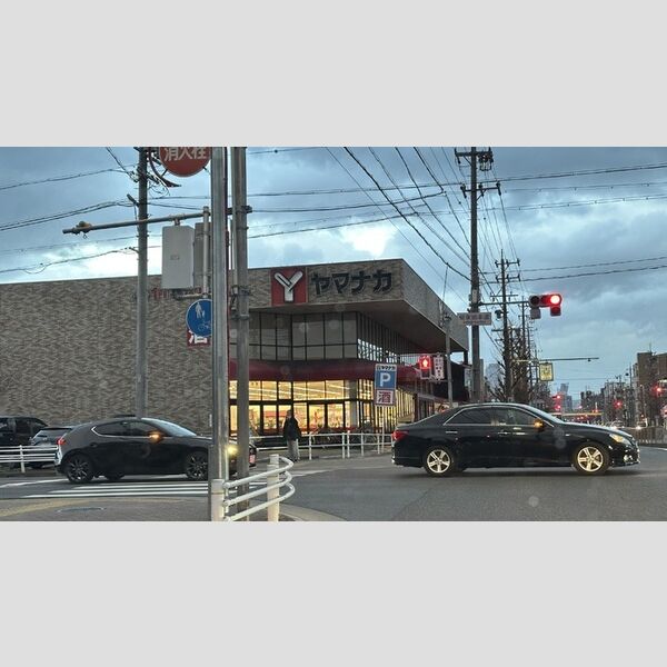 現地周辺 (ヤマナカ稲葉地店)