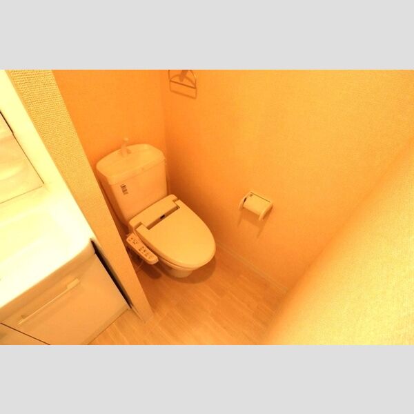 トイレ (温水洗浄暖房便座)