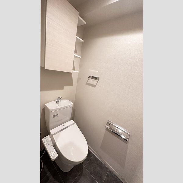 トイレ (温水洗浄暖房便座)