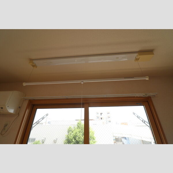 その他設備 (室内物干し)